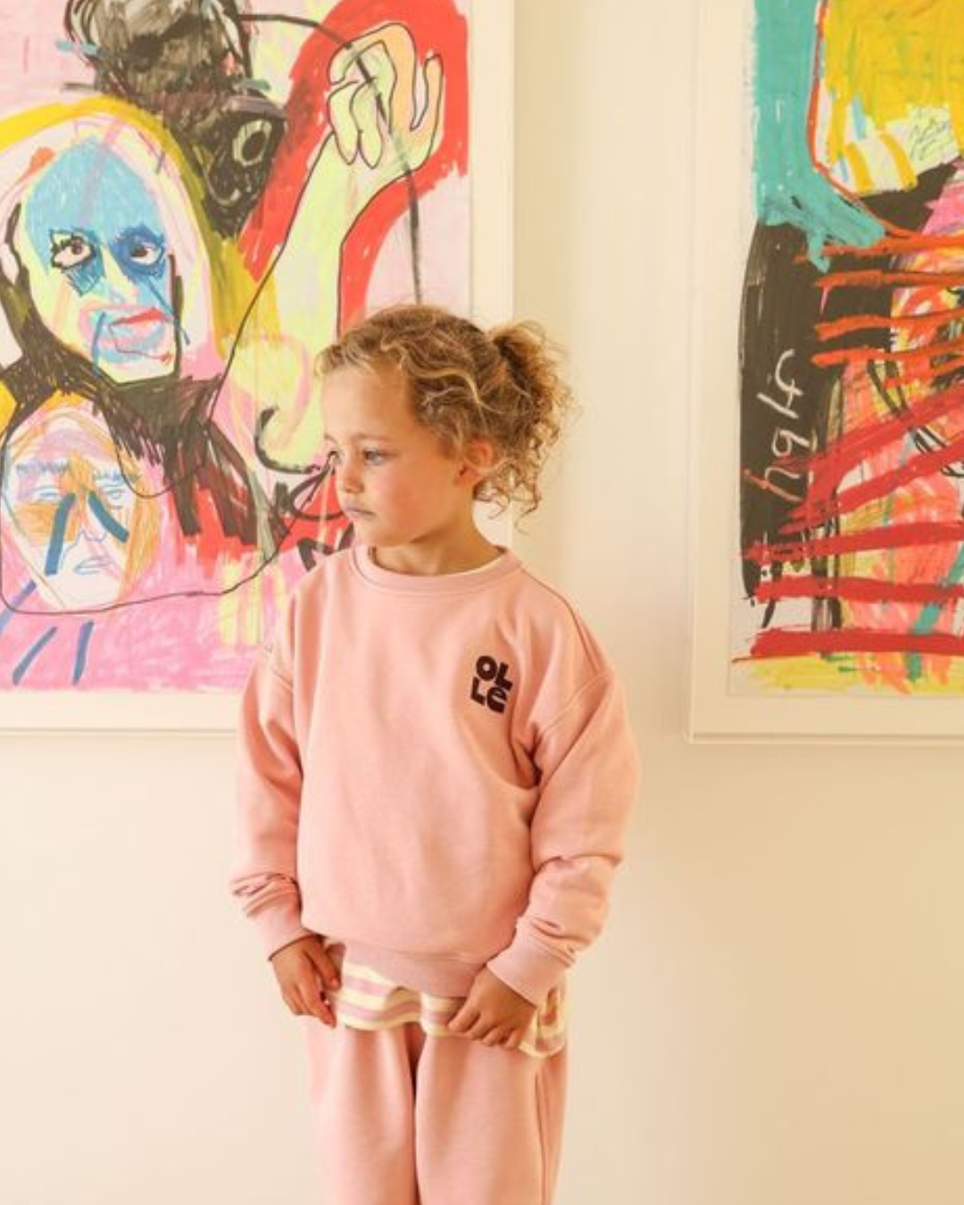 BIG HEARTS SWEATSHIRT