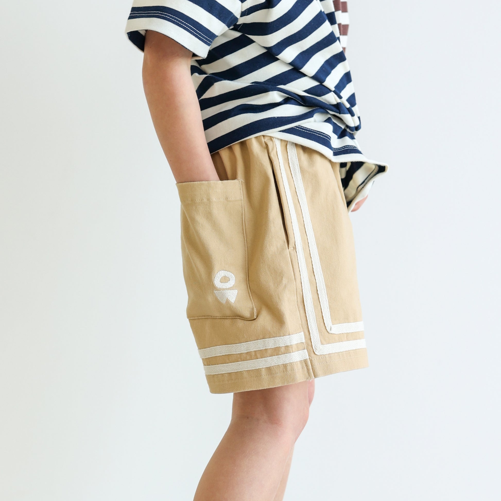 Children’s organic cotton Easy Short in Sand by OLLE, with relaxed fit and embroidery