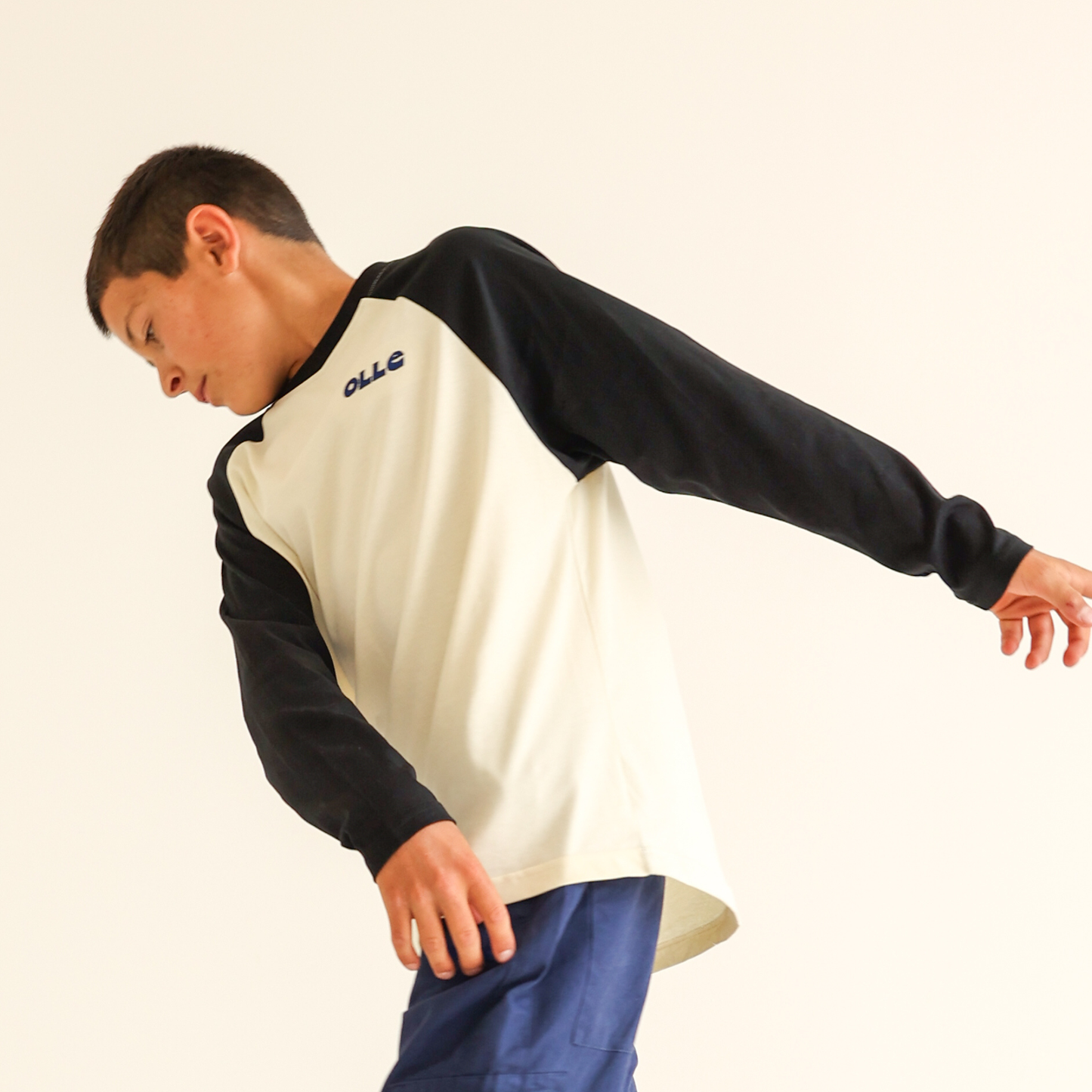OLLE SKATE RAGLAN